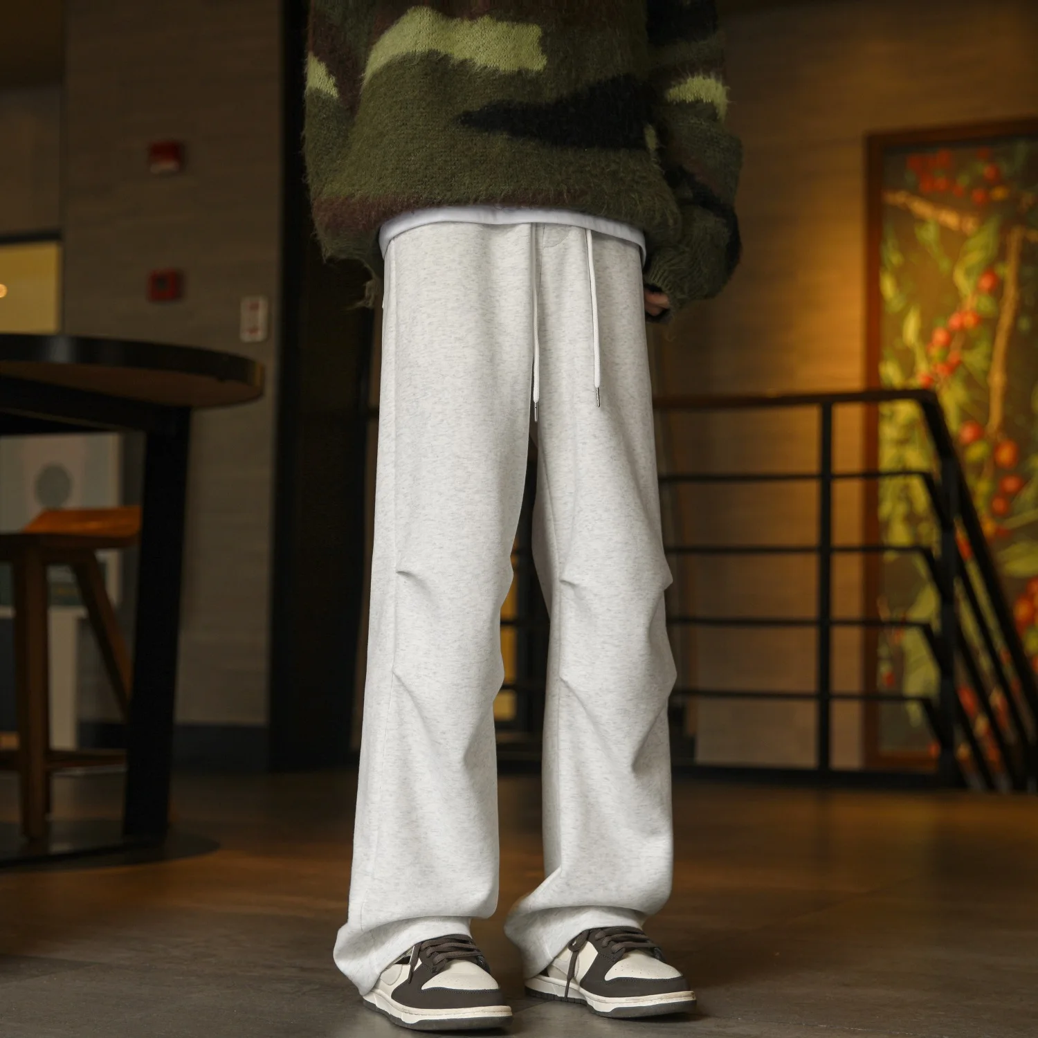 ey American Sle Retro High Street Sports Pants Men's Loose Wide Leg Straight Casual Long Trousers Spring Autumn
ey American Sle Retro High Street Sports Pants Men's Loose Wide Leg Straight Casual Long Trousers Spring Autumn