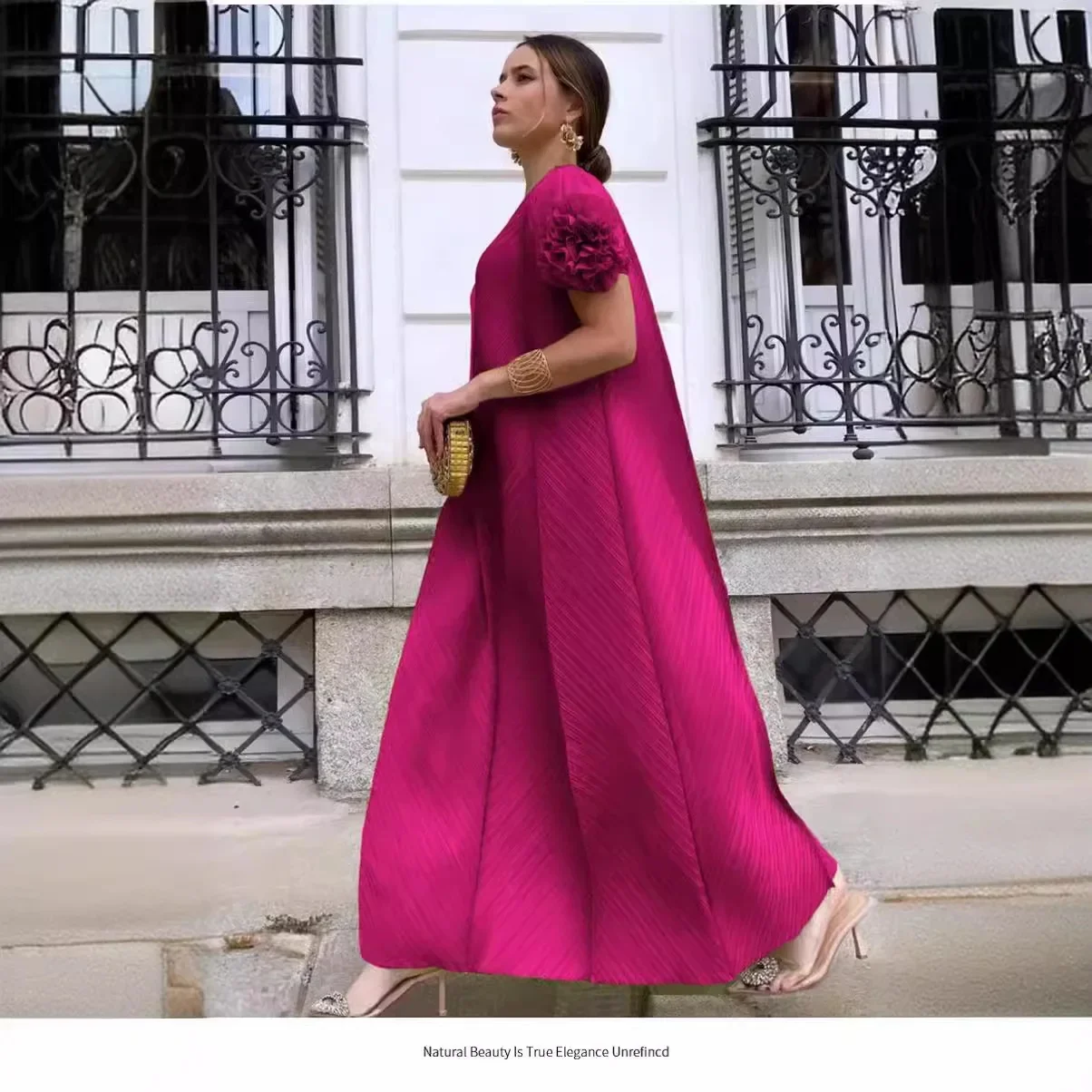 Women's dress Miyake Pleated Fashion loose O-neck short sleeve fold disc flower heavy industry
Women's dress Miyake Pleated Fashion loose O-neck short sleeve fold disc flower heavy industry