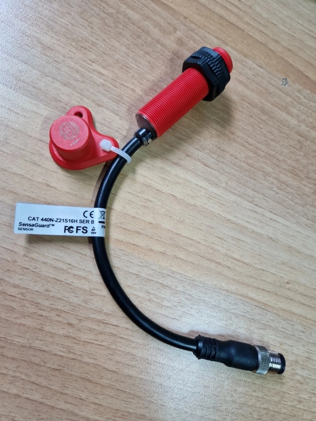 440N-Z21S16H For Allen-Bradley 440N-Z21S16H SensaGuard Non Contact Switch New
440N-Z21S16H For Allen-Bradley 440N-Z21S16H SensaGuard Non Contact Switch New