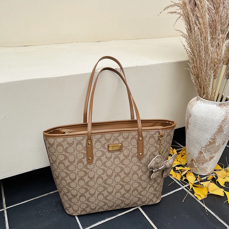 Luxury Brand Women Shoulder Bag Leather, Elegant Classic Messenger Bag By Famous Designer Popular Handbags
Luxury Brand Women Shoulder Bag Leather, Elegant Classic Messenger Bag By Famous Designer Popular Handbags