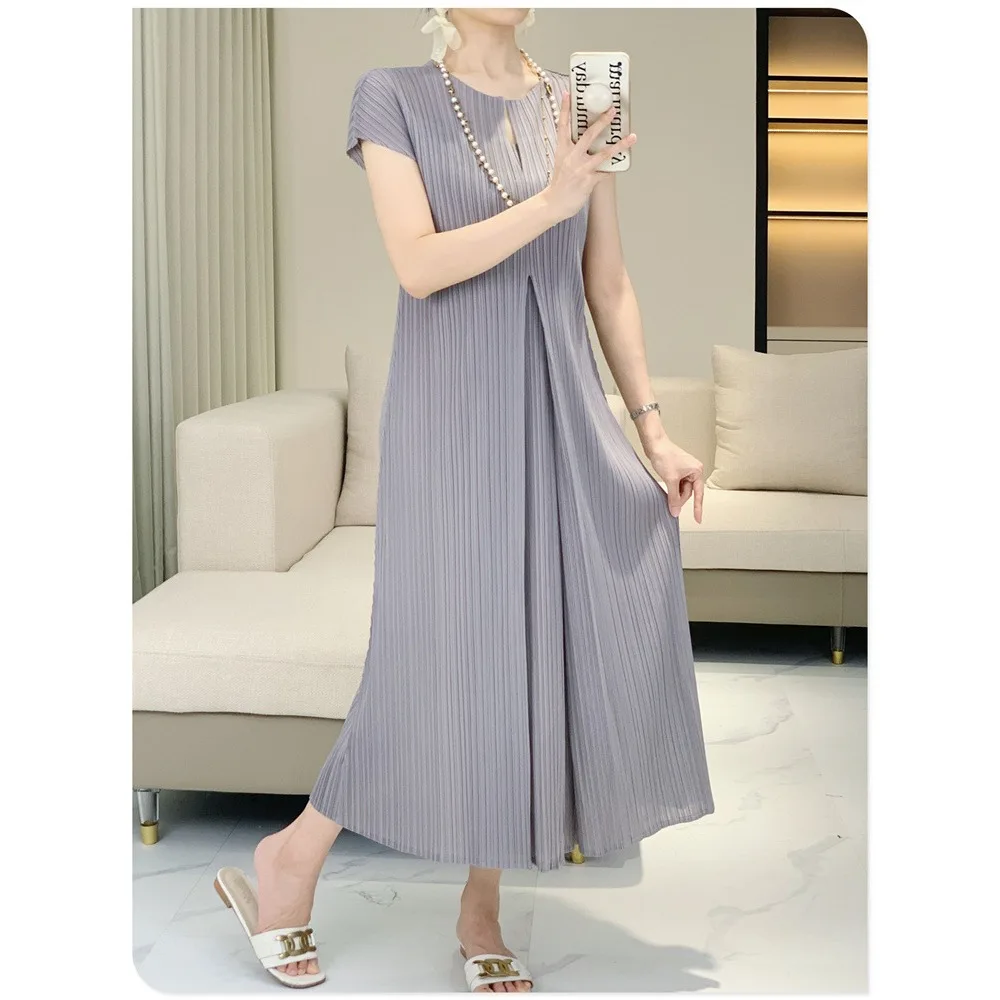 Miyake Pleated Dress 2025 Summer Pleats Mid-length Skirt Simple Wrap Sleeve Fake Two Piece Splicing Pleated Skirt Sub Elegant
Miyake Pleated Dress 2025 Summer Pleats Mid-length Skirt Simple Wrap Sleeve Fake Two Piece Splicing Pleated Skirt Sub Elegant