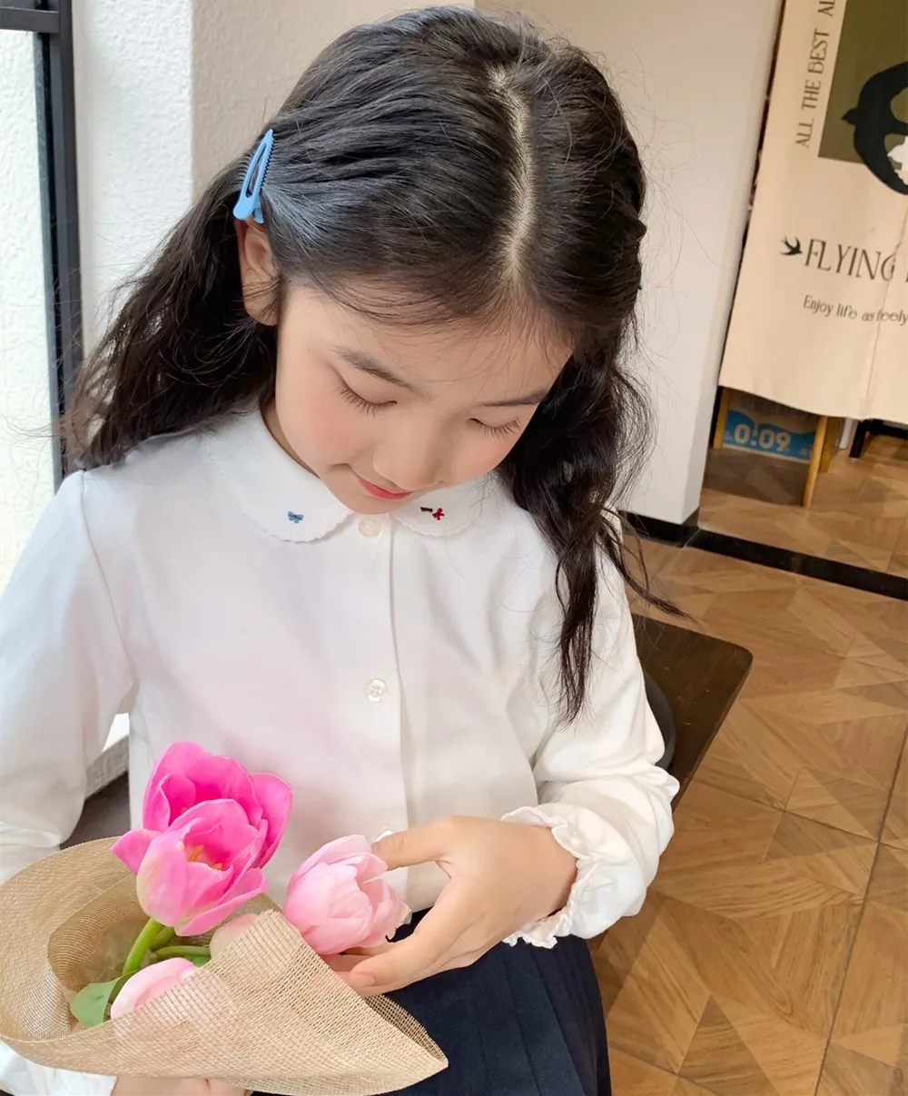 Autumn White clothes Three butterflies Embroidered Doll Collar Shirt Long sleeved pure cotton girls' top boutique kids clothing
Autumn White clothes Three butterflies Embroidered Doll Collar Shirt Long sleeved pure cotton girls' top boutique kids clothing