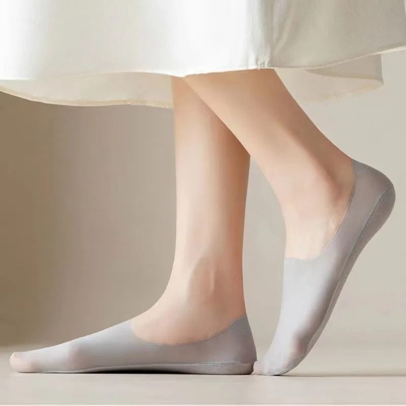 5 Pairs Pack Women Invisible Socks, Summer Mesh Breathable No Show Socks with Cotton Sole and Silicone Non-slip Design
5 Pairs Pack Women Invisible Socks, Summer Mesh Breathable No Show Socks with Cotton Sole and Silicone Non-slip Design