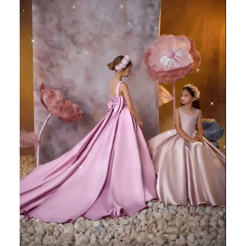 2025 new pink girls' princess birthday stage performance trailing parent-child dress
2025 new pink girls' princess birthday stage performance trailing parent-child dress