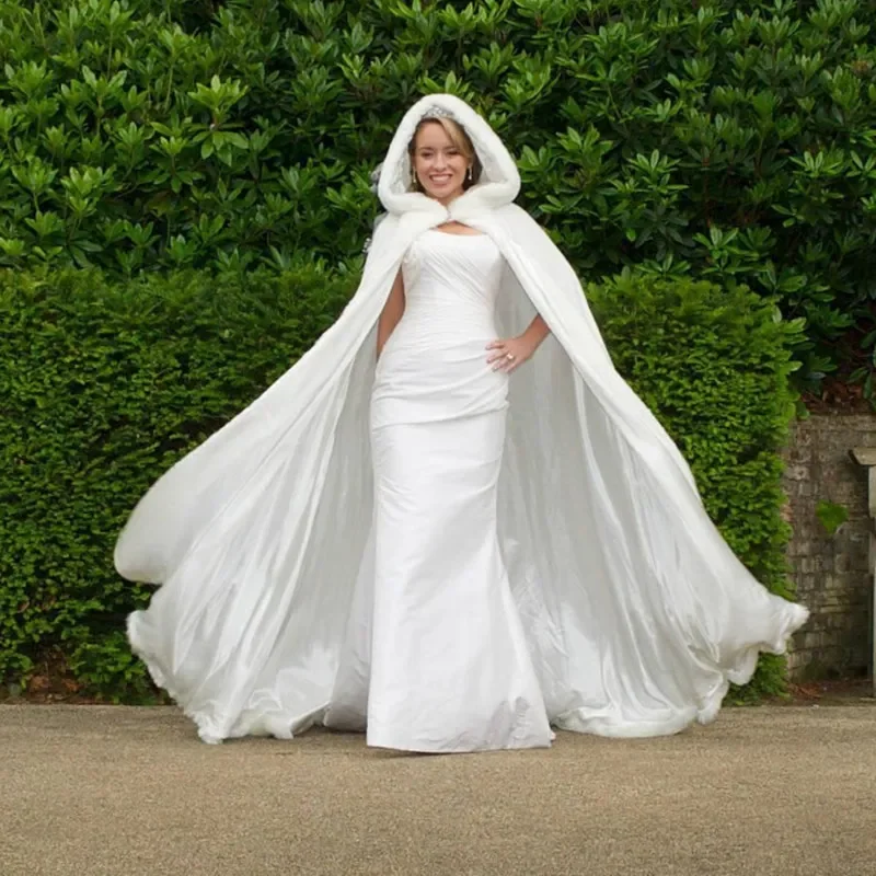 Winter Wedding Accressories White Bridal Cloak Wraps Jackets Warm Bridal Cape Faux Fur Wedding Coat Outfits Wedding Accessories
Winter Wedding Accressories White Bridal Cloak Wraps Jackets Warm Bridal Cape Faux Fur Wedding Coat Outfits Wedding Accessories