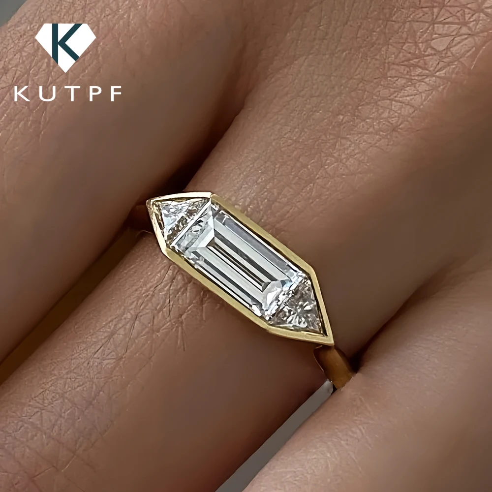 Original 1.4CT Straight Baguette Cut Moissanite Engagement Rings for Women S925 Silver 3-Stone Bezel Set Diamond Weddding Ring
Original 1.4CT Straight Baguette Cut Moissanite Engagement Rings for Women S925 Silver 3-Stone Bezel Set Diamond Weddding Ring