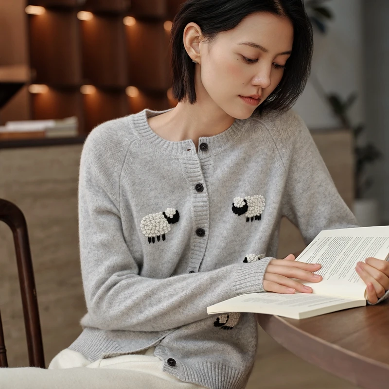 High-End Konceni Women's 100 Pure Cashmere Sweater Coat Embroidered Lamb Design Autumn Winter New Style Warm Long Sleeve roun...
High-End Konceni Women's 100 Pure Cashmere Sweater Coat Embroidered Lamb Design Autumn Winter New Style Warm Long Sleeve roun...