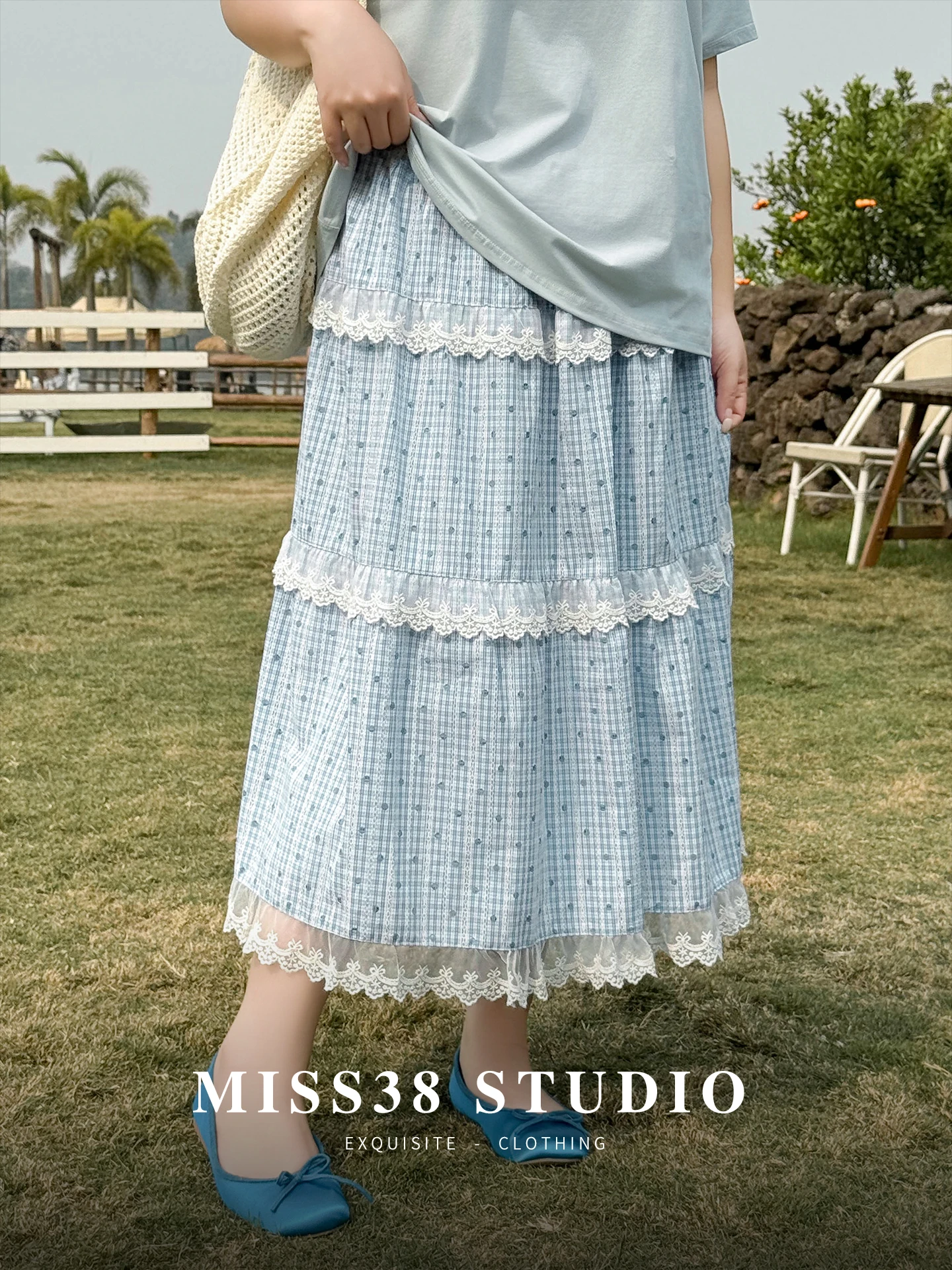 Loose Fit Floral Print Lace Half Skirt for plus Size Women Country Style Summer Casual High Waist A-Line Skirt Cotton Polyester
Loose Fit Floral Print Lace Half Skirt for plus Size Women Country Style Summer Casual High Waist A-Line Skirt Cotton Polyester