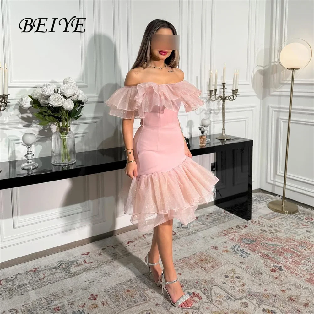 BEIYE Simple Pink Short Sheath Evening Dress Off The Shoulder Strapless Pleat Party Gown 2026 Customized فساتين سهرات
BEIYE Simple Pink Short Sheath Evening Dress Off The Shoulder Strapless Pleat Party Gown 2026 Customized فساتين سهرات