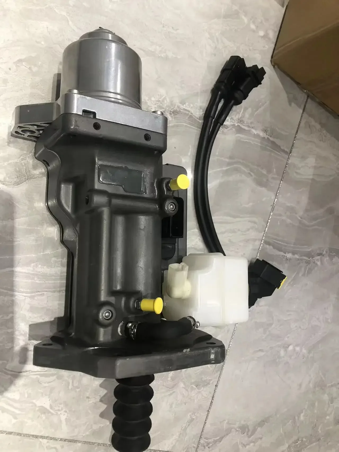 VIT Truck Spare Parts 10572941 2612292 2825344 2612292 2450508 Clutch Actuator ECA SCANA
VIT Truck Spare Parts 10572941 2612292 2825344 2612292 2450508 Clutch Actuator ECA SCANA