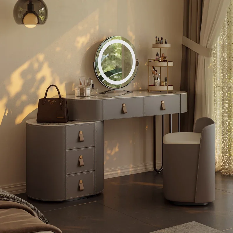 Скандинавский зеркальный туалетный столик, деревянный шкаф для хранения, роскошный светодиодный шкаф для макияжа, туалетный столик для спальни, стул, мебель для дома
Скандинавский зеркальный туалетный столик, деревянный шкаф для хранения, роскошный светодиодный шкаф для макияжа, туалетный столик для спальни, стул, мебель для дома