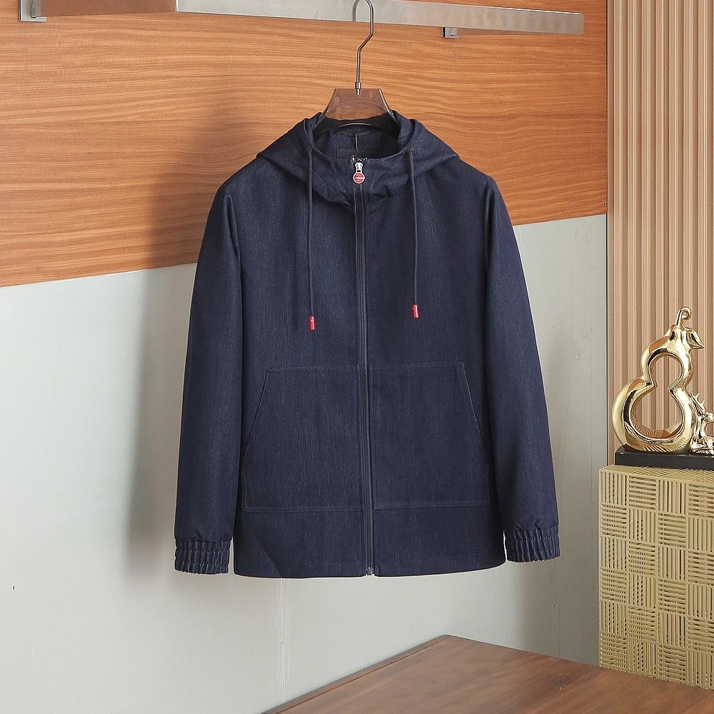 Kiton Италия 232, осенняя новая модная деловая повседневная ветрозащитная универсальная куртка с капюшоном
Kiton Италия 232, осенняя новая модная деловая повседневная ветрозащитная универсальная куртка с капюшоном