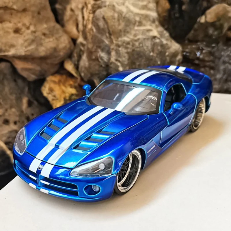 JADA 1:24 VIPER STR10 2008 Alloy Car Diecasts & Toy Vehicles Car Model Miniature Scale Model Car For Children
JADA 1:24 VIPER STR10 2008 Alloy Car Diecasts & Toy Vehicles Car Model Miniature Scale Model Car For Children