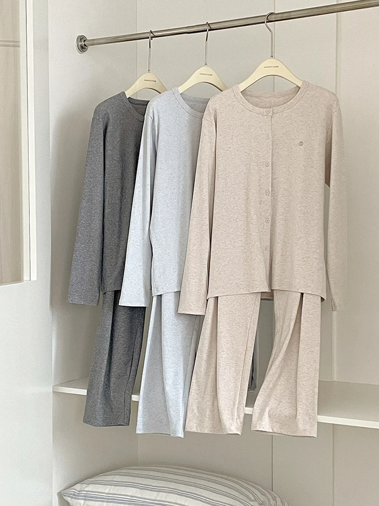 Korean Style Women's Sleepwear Set Fleece Brushed round Neck Cardigan Home Clothes Soft Skin-friendly Long Sleeve Autumn Wint...
Korean Style Women's Sleepwear Set Fleece Brushed round Neck Cardigan Home Clothes Soft Skin-friendly Long Sleeve Autumn Wint...