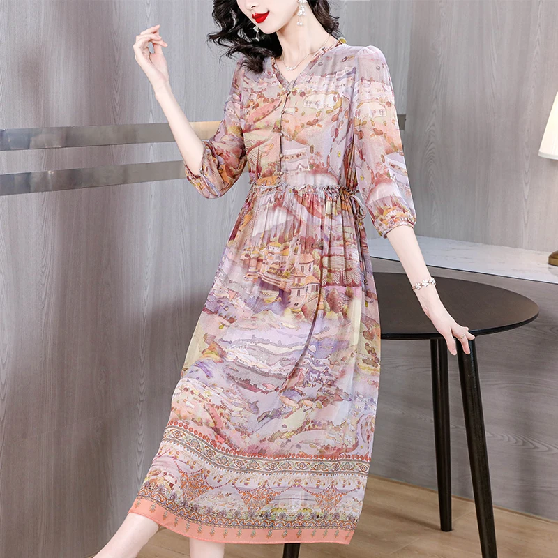 Women's Silk Dress Summer 2023 New V-neck Short Sleeve Waist Belt Slim Long Dress Loose Large Print Knee Length Robe
Women's Silk Dress Summer 2023 New V-neck Short Sleeve Waist Belt Slim Long Dress Loose Large Print Knee Length Robe