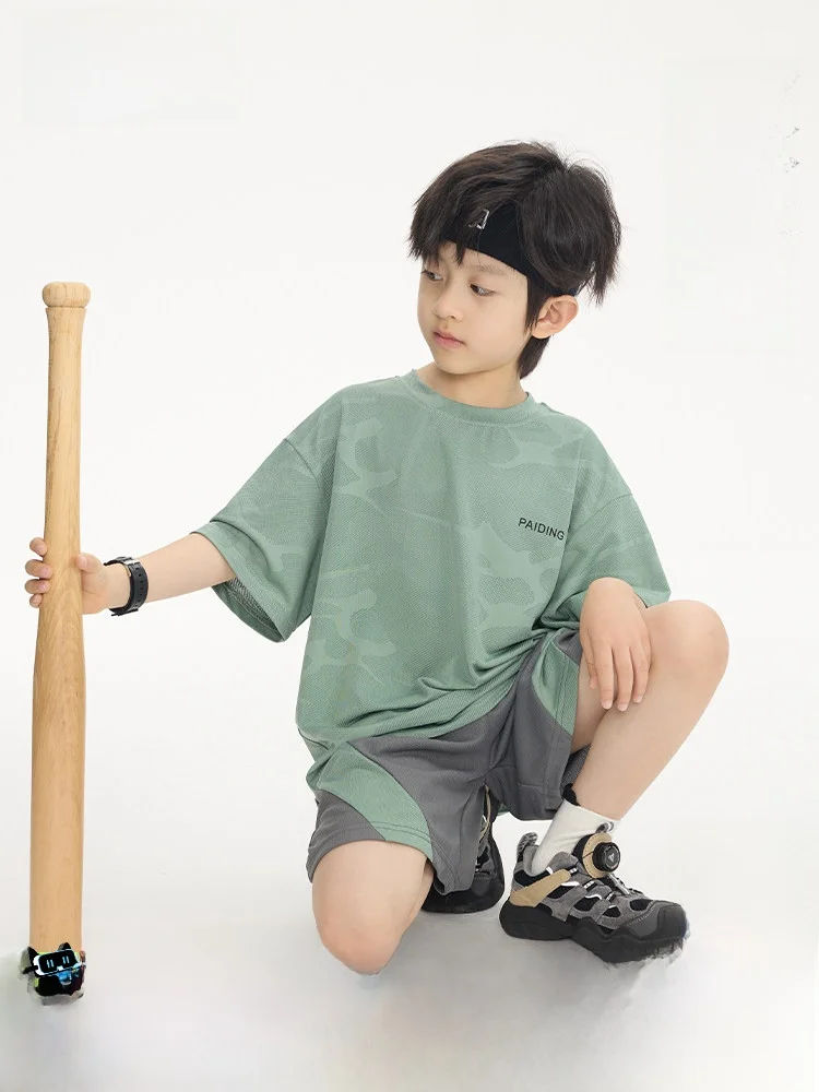 Comfortable Sporty Short Sleeve Short Pants Two-Piece Set for Boys Kids Fashionable Thin Polyester Blend Summer Outfit
Comfortable Sporty Short Sleeve Short Pants Two-Piece Set for Boys Kids Fashionable Thin Polyester Blend Summer Outfit