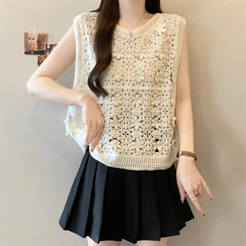 Ladies Fashionable Lazy Style Hollow out Sleeveless Knitted Sweater Spring Summer New Arrival plus Size Layering Tank Top Trendy
Ladies Fashionable Lazy Style Hollow out Sleeveless Knitted Sweater Spring Summer New Arrival plus Size Layering Tank Top Trendy