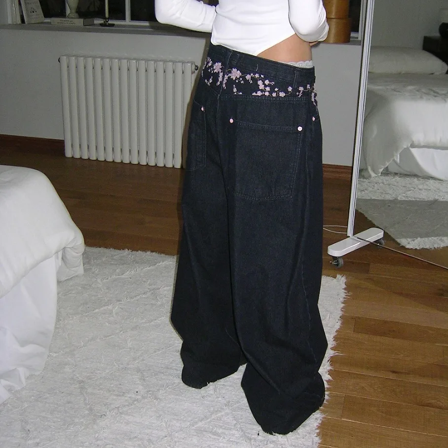 Loose Wide Leg Jeans Embroidered Sakura Waist Casual Cotton Denim Pants Women's Spring Summer Autumn Fashion Casual Jeans
Loose Wide Leg Jeans Embroidered Sakura Waist Casual Cotton Denim Pants Women's Spring Summer Autumn Fashion Casual Jeans