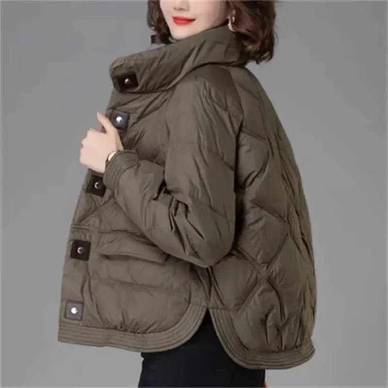 Short Women In Winter New Loose Design Feeling Niche Small Stature Fashionable White Duck Down Jacket For
Short Women In Winter New Loose Design Feeling Niche Small Stature Fashionable White Duck Down Jacket For