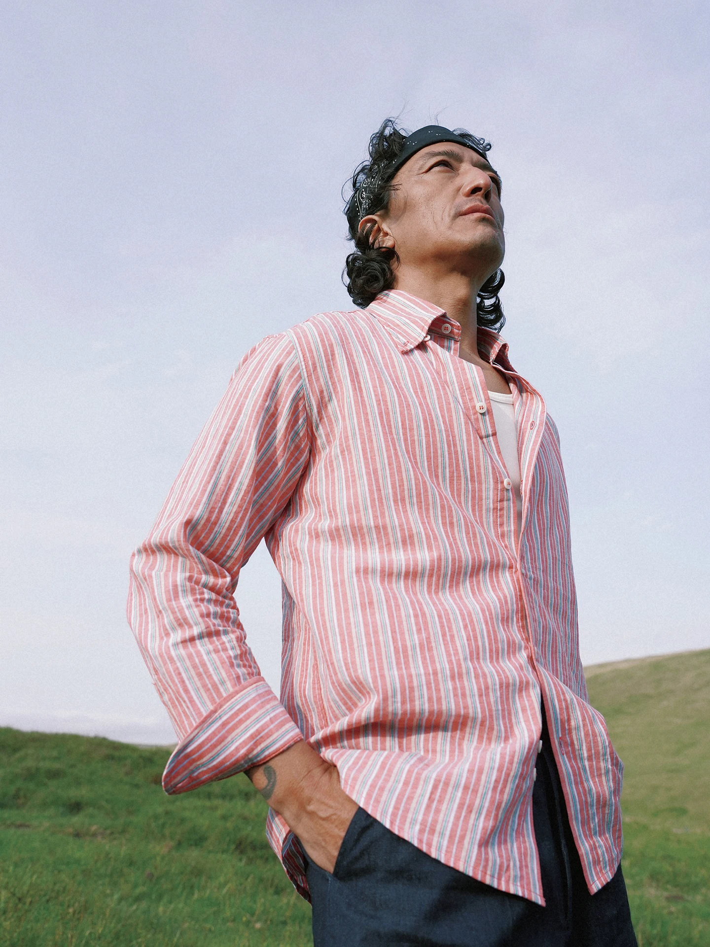 SOARIN British Retro Striped Long Sleeve Shirt Men's Breathable Button-Up Pink Cotton Polyester Spring Summer Gentleman Style
SOARIN British Retro Striped Long Sleeve Shirt Men's Breathable Button-Up Pink Cotton Polyester Spring Summer Gentleman Style