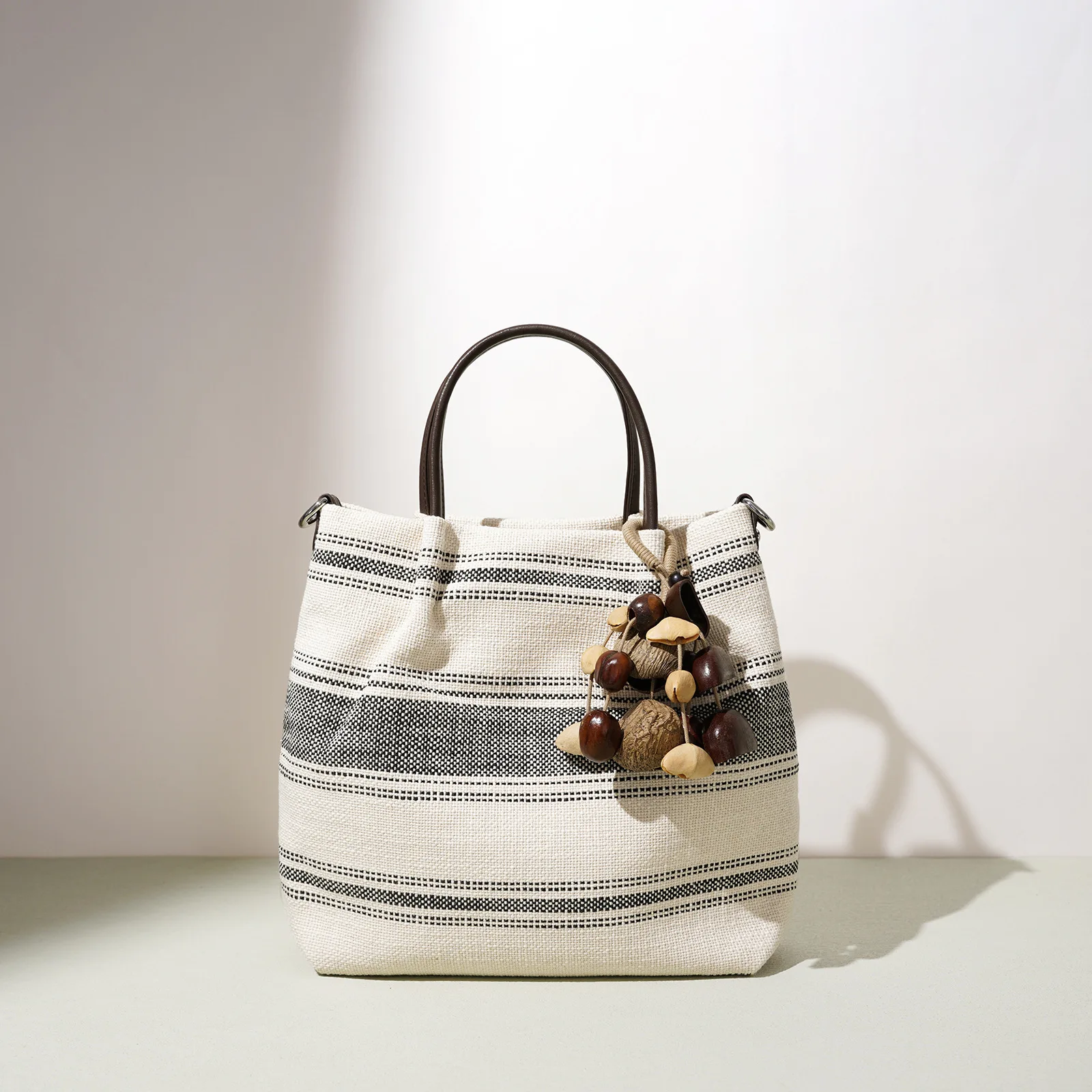 100% Linen Cotton Striped Tote for Women, 2026 Ethnic Niche Wooden Charm, Сумка Женская
100% Linen Cotton Striped Tote for Women, 2026 Ethnic Niche Wooden Charm, Сумка Женская