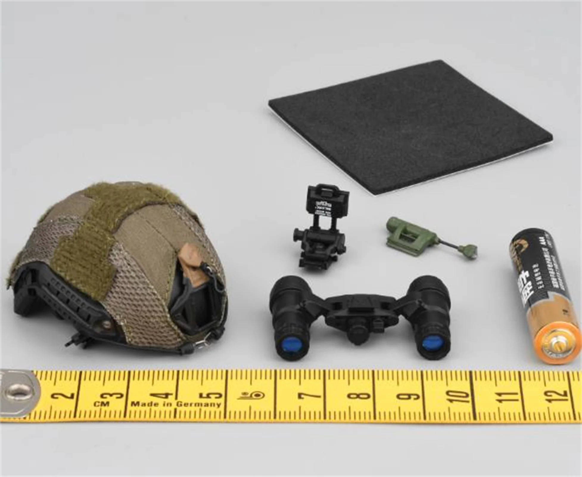 Модель шлема ES 26070B 1/6, модель мужского солдата SDU, 12-дюймовые фигурки для 12-дюймовой модели, подходят для 12-дюймовых экшн-фигурок, игрушки
Модель шлема ES 26070B 1/6, модель мужского солдата SDU, 12-дюймовые фигурки для 12-дюймовой модели, подходят для 12-дюймовых экшн-фигурок, игрушки