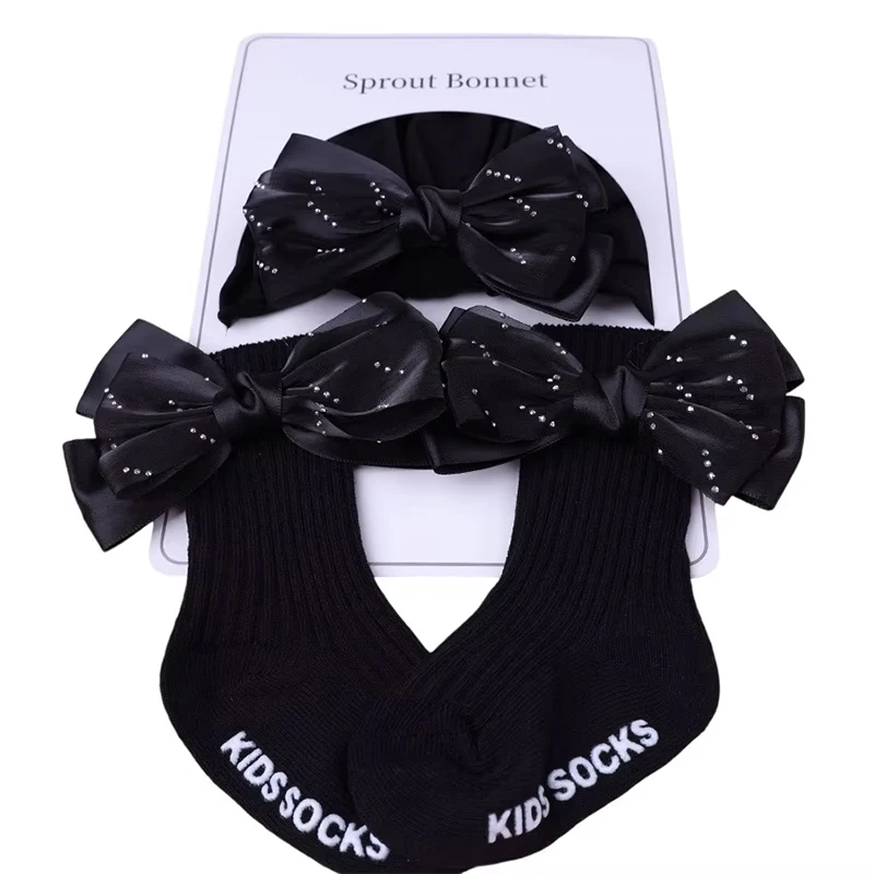 2 шт./компл., детская шапка с бантом и носками, костюм, носки для новорожденных девочек, набор кепок, противоскользящая короткая носка-труба + шапка-тюрбан, аксессуары для детей
2 шт./компл., детская шапка с бантом и носками, костюм, носки для новорожденных девочек, набор кепок, противоскользящая короткая носка-труба + шапка-тюрбан, аксессуары для детей