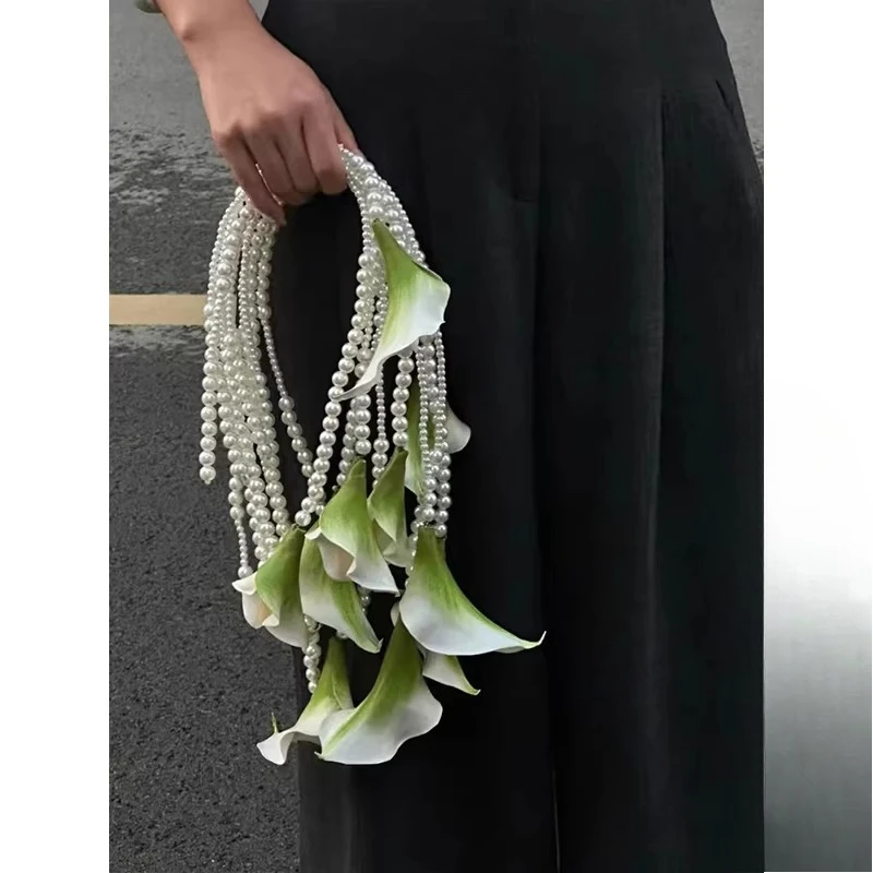 Calla lily bridal bouquet, high-end arum
Calla lily bridal bouquet, high-end arum