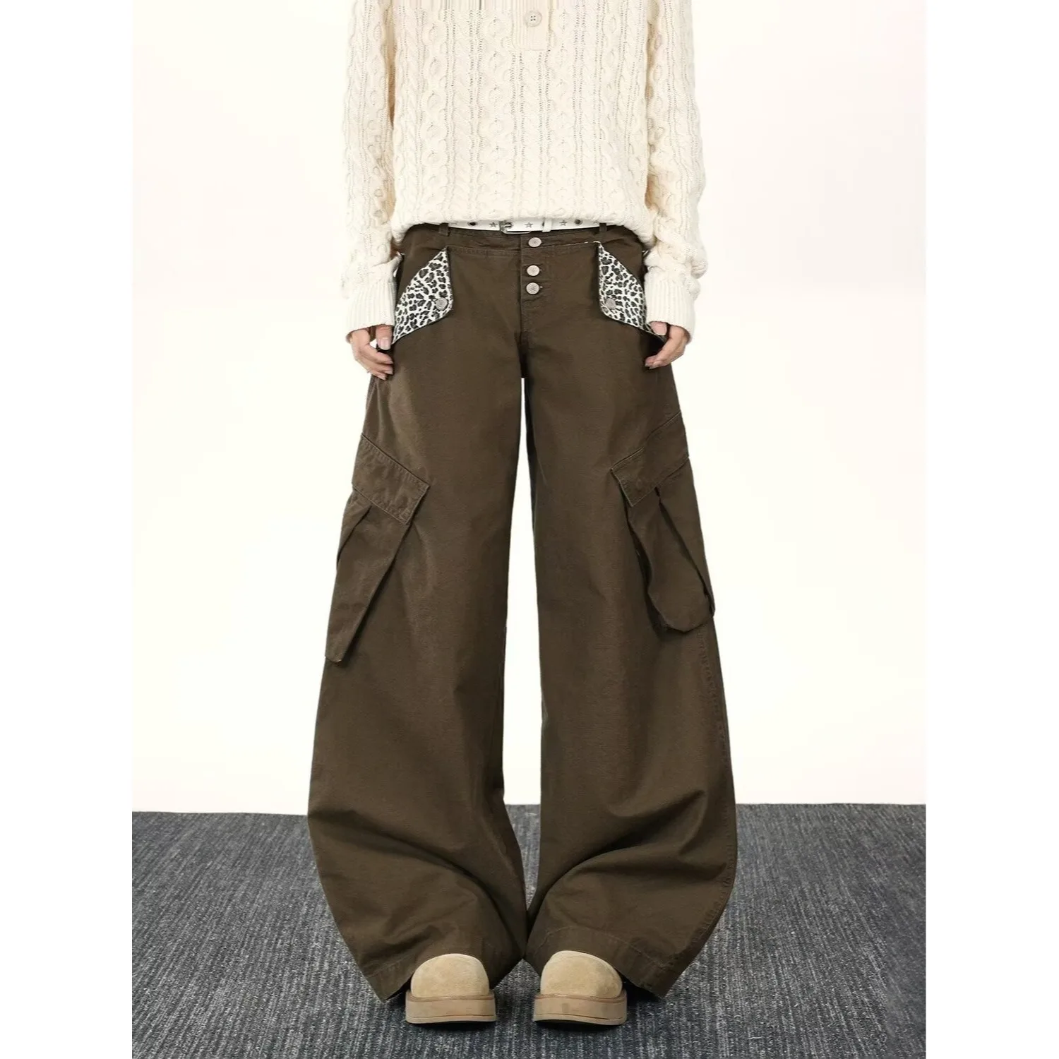 Ретро американский леопардовый принт в стиле пэчворк, рабочая одежда, джинсы, мужские свободные драпированные широкие брюки в стиле хип-хоп, повседневный прямой крой
Ретро американский леопардовый принт в стиле пэчворк, рабочая одежда, джинсы, мужские свободные драпированные широкие брюки в стиле хип-хоп, повседневный прямой крой