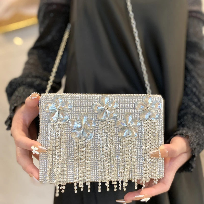 Luxury Tassel Diamond Silver Evening Bags Wedding Party Banquet Dress Hand Bag Box Rhinestone Purse Birthday Gift for Women
Luxury Tassel Diamond Silver Evening Bags Wedding Party Banquet Dress Hand Bag Box Rhinestone Purse Birthday Gift for Women