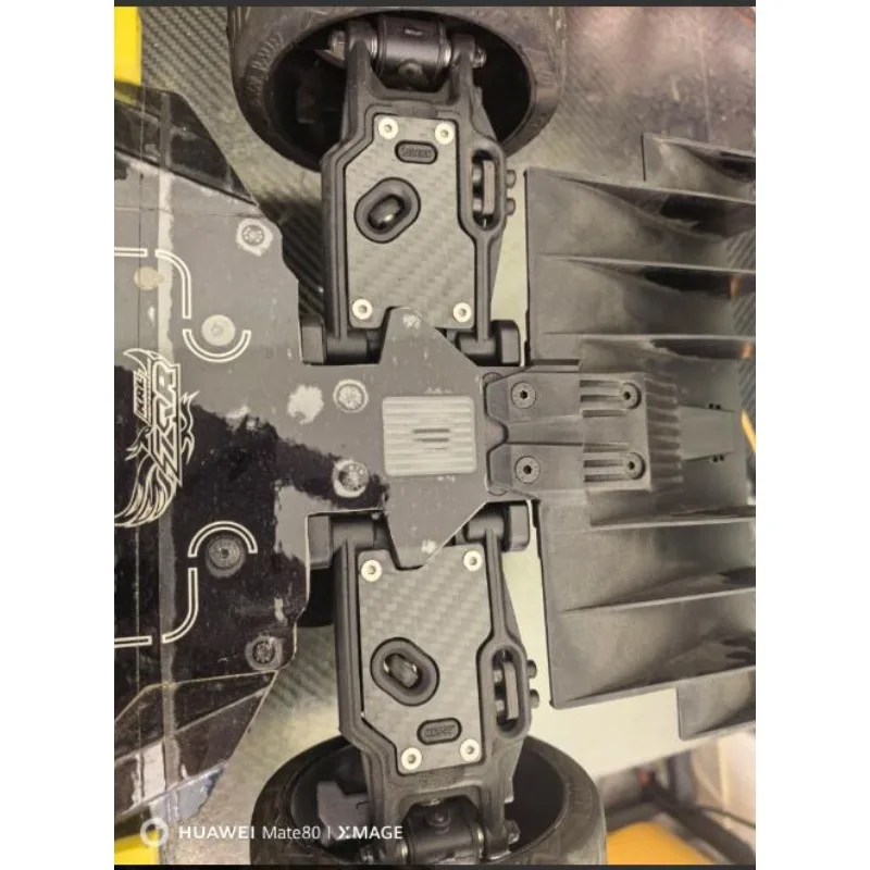 Fit KKPIT 1:8 ZQR 1:7 XNR Carbon Fiber Arm Guard Plate, Enlarged Surface Prevents Bending and Optimizes RC Driving Performance
Fit KKPIT 1:8 ZQR 1:7 XNR Carbon Fiber Arm Guard Plate, Enlarged Surface Prevents Bending and Optimizes RC Driving Performance