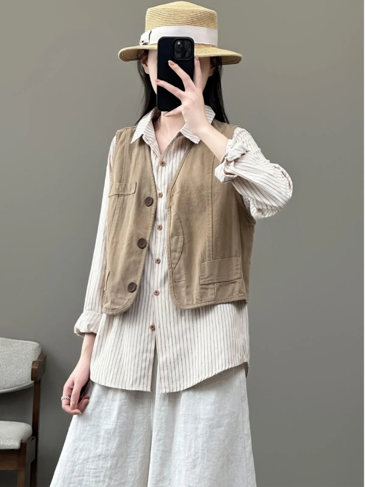 Ретро-японский свободный женский жилет-топ для многослойных образов, верхняя одежда для весны и осени, короткое пальто/куртка для верхней части тела
Ретро-японский свободный женский жилет-топ для многослойных образов, верхняя одежда для весны и осени, короткое пальто/куртка для верхней части тела