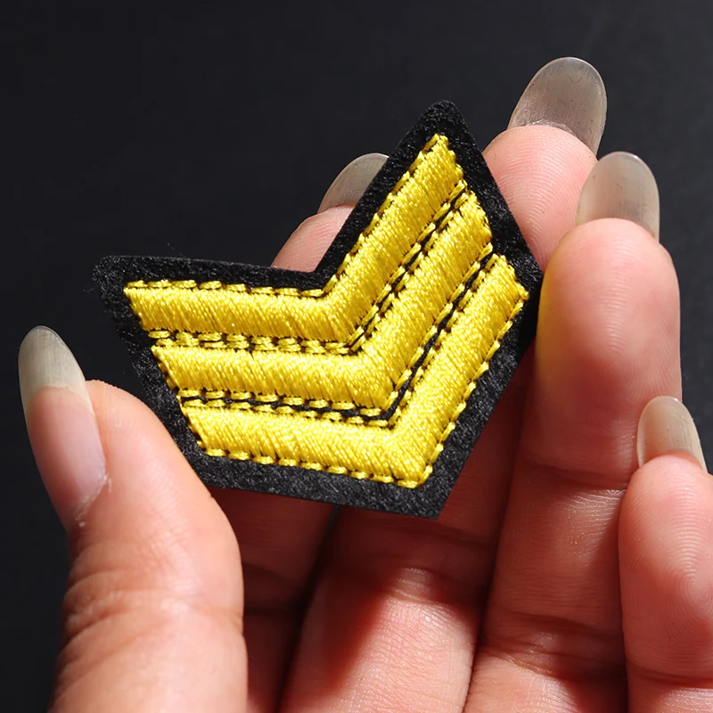 Triple slash size: 4.4 * 3.8CM Patches Embroidery Applique Ironing Sewing Supplies Decorative Badges For Clothing golden
Triple slash size: 4.4 * 3.8CM Patches Embroidery Applique Ironing Sewing Supplies Decorative Badges For Clothing golden