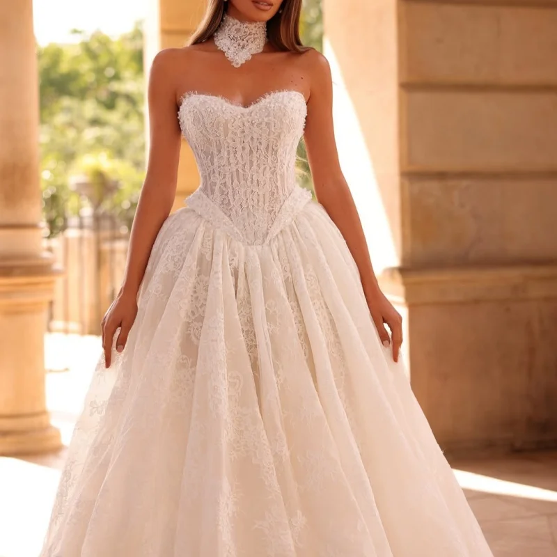 Simple White Elegant Sweetheart Ball Gown Decal Lace Wedding Dress With Decoration A-line Bridal Gowns Customized
Simple White Elegant Sweetheart Ball Gown Decal Lace Wedding Dress With Decoration A-line Bridal Gowns Customized