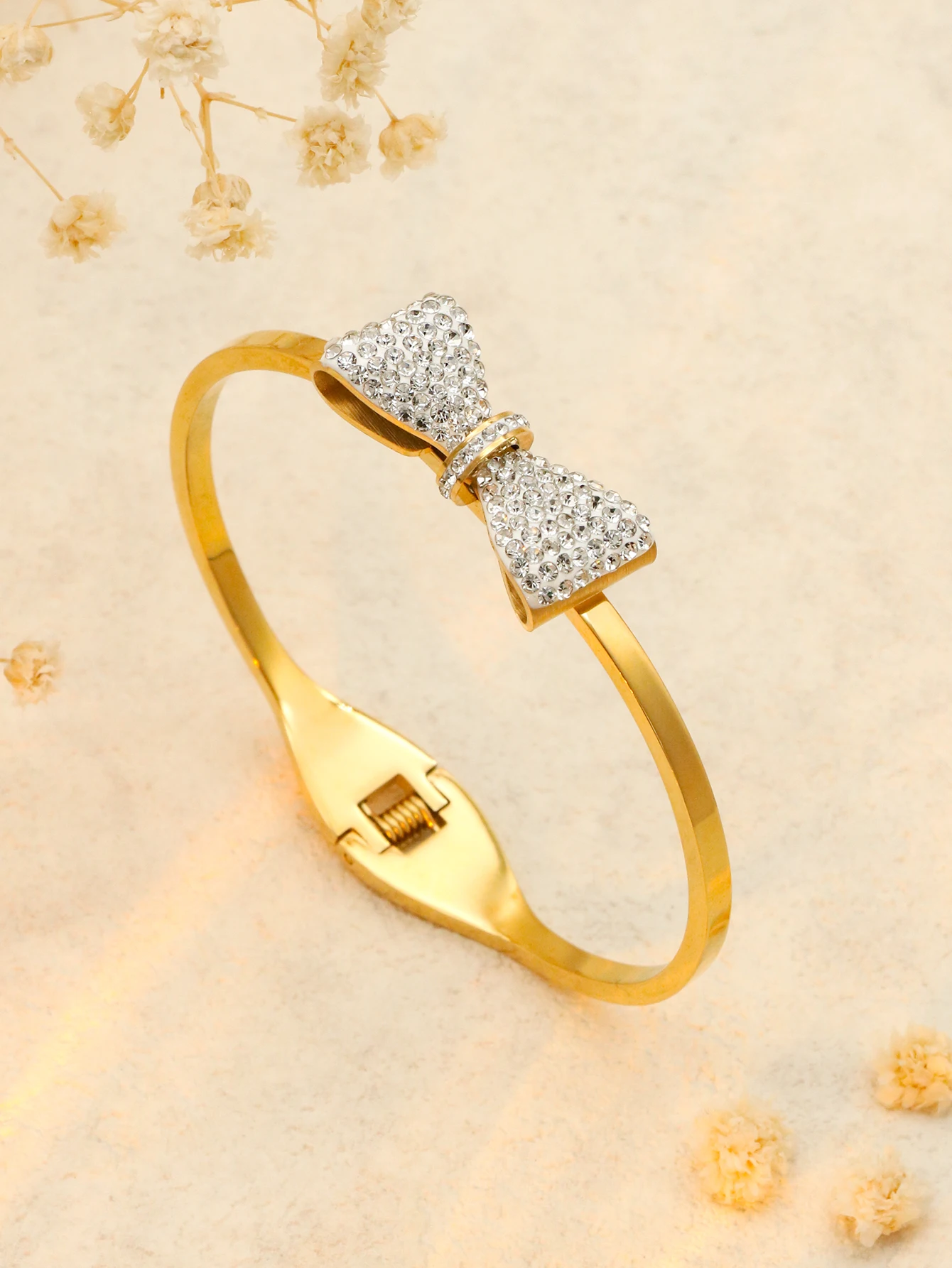 1 Piece Charm Cute Stainless Steel Bow Bracelet Women Fashion Jewelry Luxury Zircon New Design Wedding Gifts
1 Piece Charm Cute Stainless Steel Bow Bracelet Women Fashion Jewelry Luxury Zircon New Design Wedding Gifts
