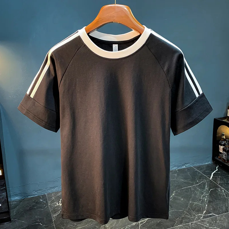 Summer thin short sleeved T-shirt men's striped contrasting splicing sleeve round neck loose fashionable top
Summer thin short sleeved T-shirt men's striped contrasting splicing sleeve round neck loose fashionable top