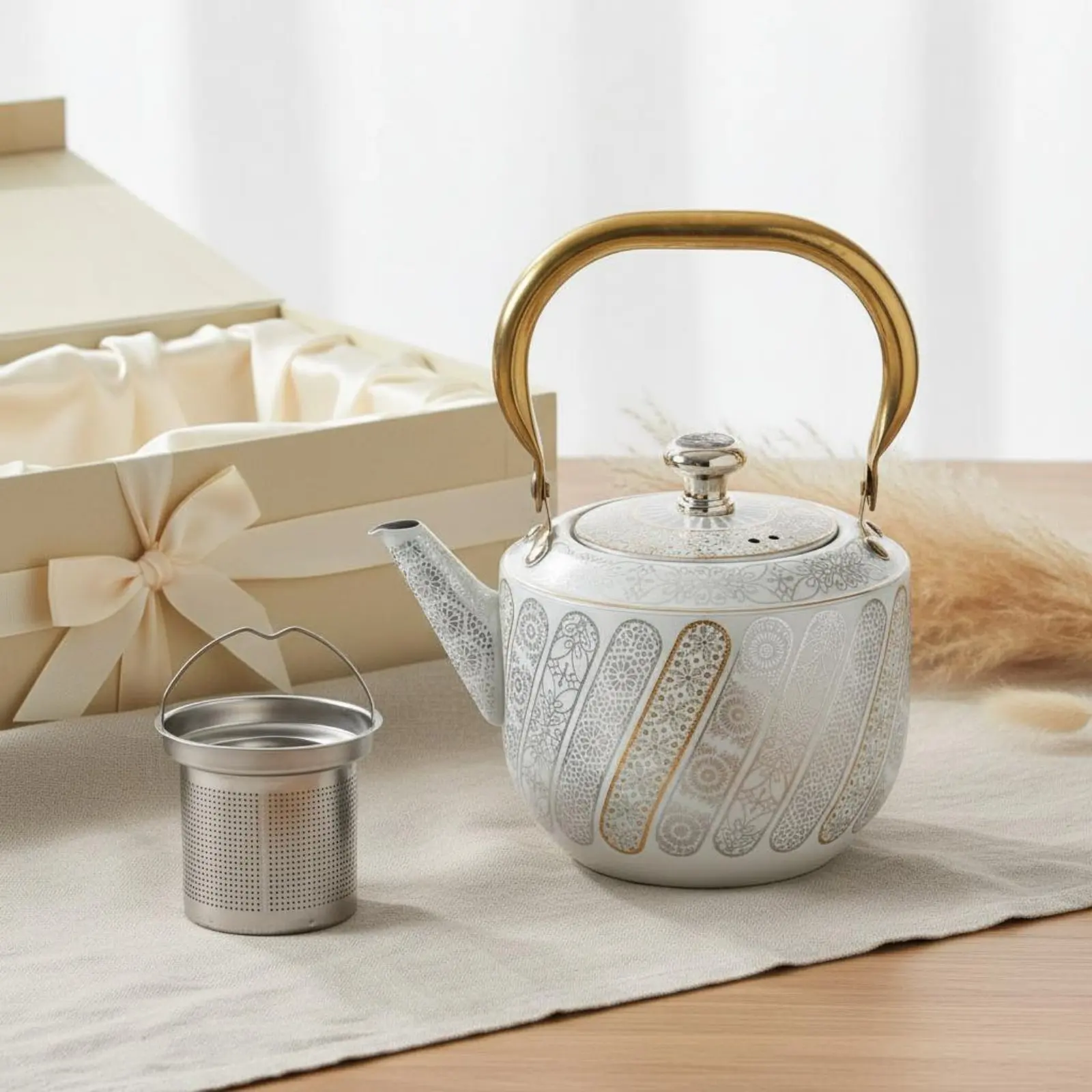 Middle Eastern Design Teapot Food Grade Material Stainless Steel Teapot Ornate Tea Kettle with Handle Superior Craftsmanship
Middle Eastern Design Teapot Food Grade Material Stainless Steel Teapot Ornate Tea Kettle with Handle Superior Craftsmanship