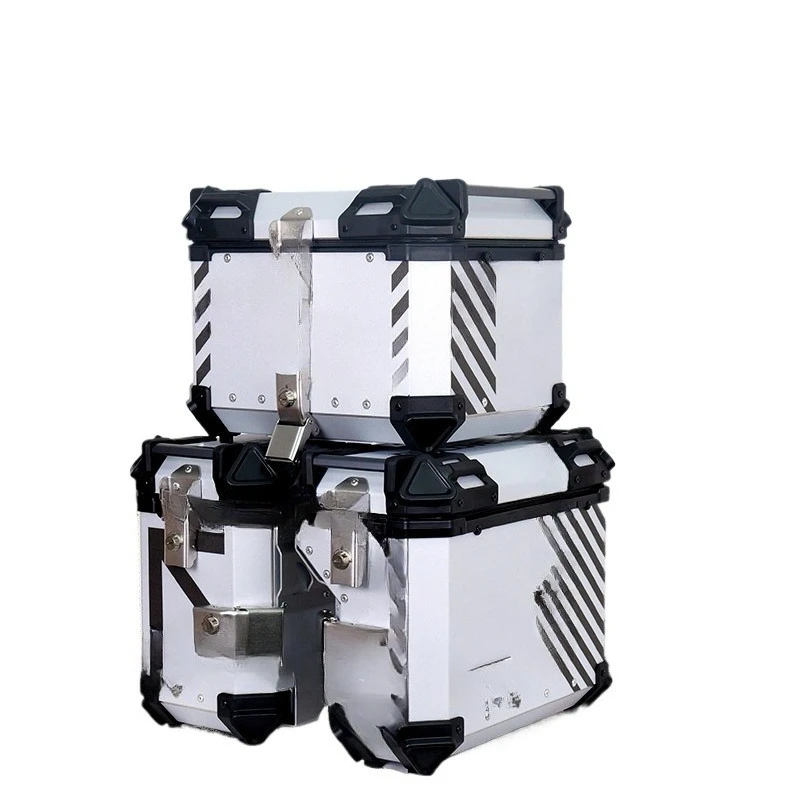 Suitable for 450MT aluminum alloy three boxes tail box motorcycle trunk side box
Suitable for 450MT aluminum alloy three boxes tail box motorcycle trunk side box