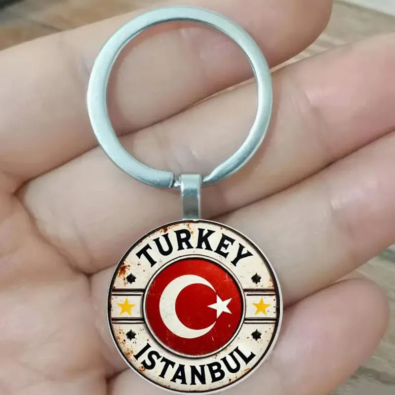 Vintage Türkiye key - zinc alloy, with a retro design of crescent and stars, very suitable for gifts, festivals and cultural com
Vintage Türkiye key - zinc alloy, with a retro design of crescent and stars, very suitable for gifts, festivals and cultural com