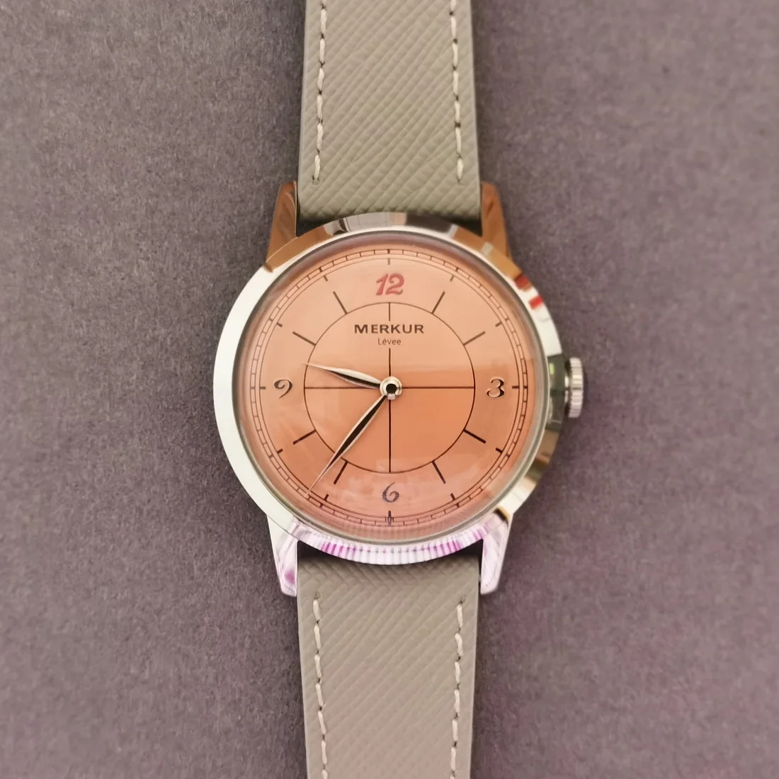 MERKUR Men Watch 38mm Manual Winding Mechanical Wristwatch Cross Dial Sapphire M01D Mov.
MERKUR Men Watch 38mm Manual Winding Mechanical Wristwatch Cross Dial Sapphire M01D Mov.