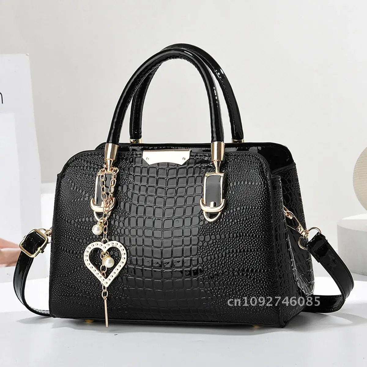 New women bags handbag for women shoulder bag fashion bags designer shoulder Color handbags women bag luxury female crossbody
New women bags handbag for women shoulder bag fashion bags designer shoulder Color handbags women bag luxury female crossbody