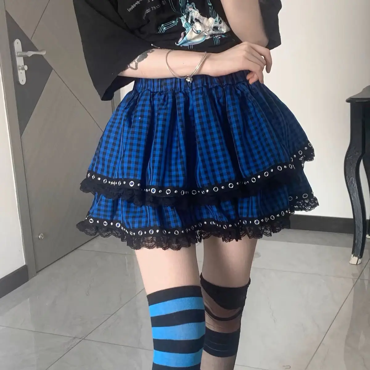 2025 Japanese Harajuku Style Girls Black Blue Plaid Skirts Punk Sweet Lolita Cake Mini Skirt Cosplay Women Summer Kawaii Skirts
2025 Japanese Harajuku Style Girls Black Blue Plaid Skirts Punk Sweet Lolita Cake Mini Skirt Cosplay Women Summer Kawaii Skirts