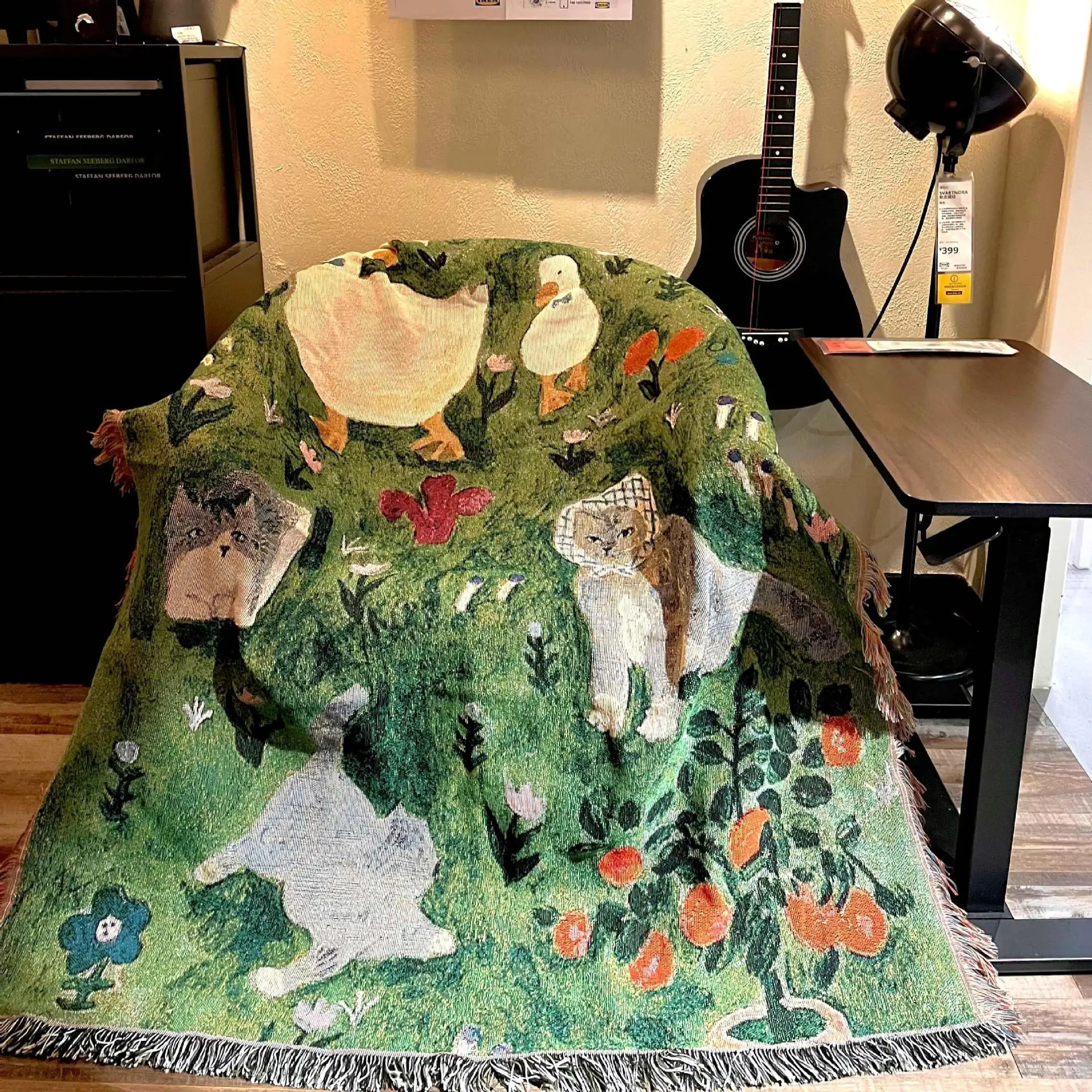 Painting Style Cat Throw Blanket Cartoon Animal Camping Picnic Mat Outdoor Retro Tapestry Carpet Healing Little Meow Sofa Cover
Painting Style Cat Throw Blanket Cartoon Animal Camping Picnic Mat Outdoor Retro Tapestry Carpet Healing Little Meow Sofa Cover