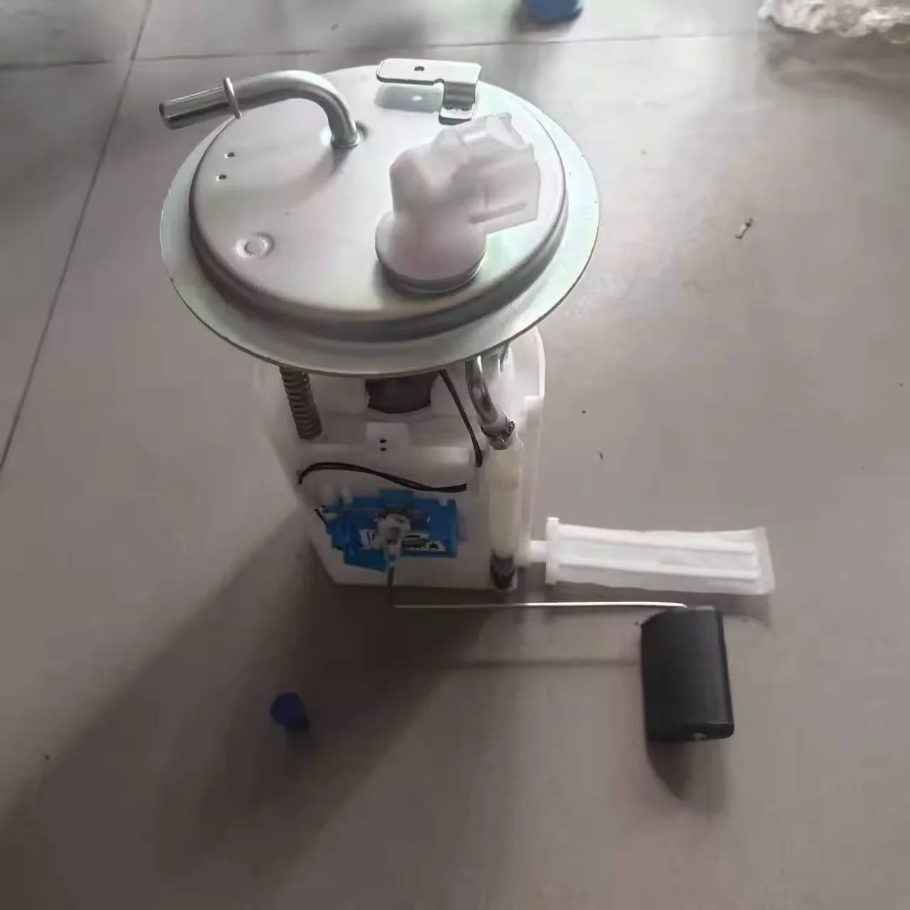 Fuel Pump Assembly 311102H000 31110-2H000 E8819M Is Suitable for Hyundai Elantra 2.0L-L4 2007-2012
Fuel Pump Assembly 311102H000 31110-2H000 E8819M Is Suitable for Hyundai Elantra 2.0L-L4 2007-2012