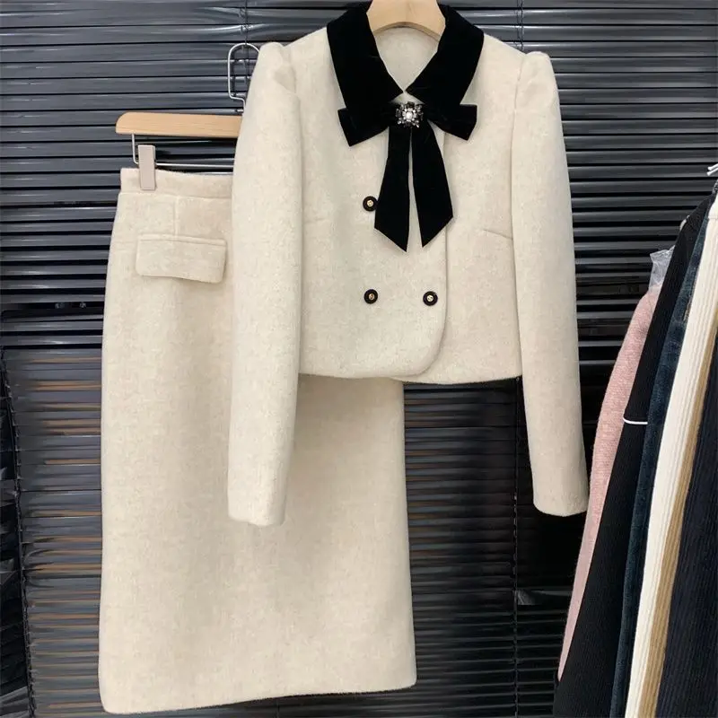 Bow Socialite Elegant Women's Suit Jacket Spring 2024 Autumn and Winter High Temperament Wool Coat Top Long Skirt Two-piece Set
Bow Socialite Elegant Women's Suit Jacket Spring 2024 Autumn and Winter High Temperament Wool Coat Top Long Skirt Two-piece Set