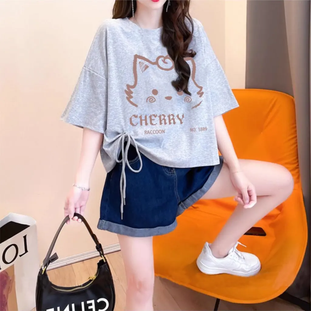 Summer Super Fire Women's Drawstring Short-Sleeved T-shirt Design Sense Top for Fashionable Casual Wear
Summer Super Fire Women's Drawstring Short-Sleeved T-shirt Design Sense Top for Fashionable Casual Wear