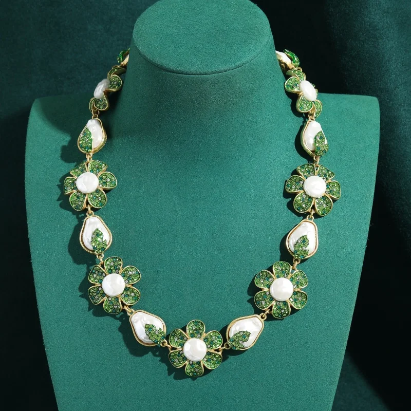 Baroque Pearl Vintage Green Flower Short Necklaces Gold Color Woman Rhinestone Design High Brand Luxury Jewelry Gifts For Dating
Baroque Pearl Vintage Green Flower Short Necklaces Gold Color Woman Rhinestone Design High Brand Luxury Jewelry Gifts For Dating