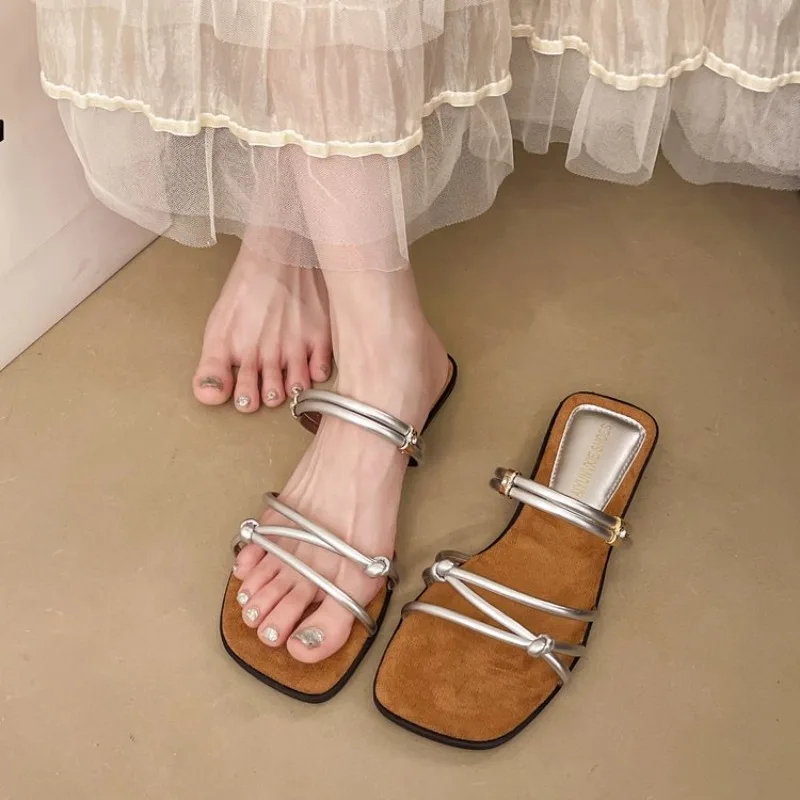 Women's Fashion Sandals Summer Casual Flat Slippers Outdoors Beach Ladies Elegant Dress Low Heel Slippers
Women's Fashion Sandals Summer Casual Flat Slippers Outdoors Beach Ladies Elegant Dress Low Heel Slippers