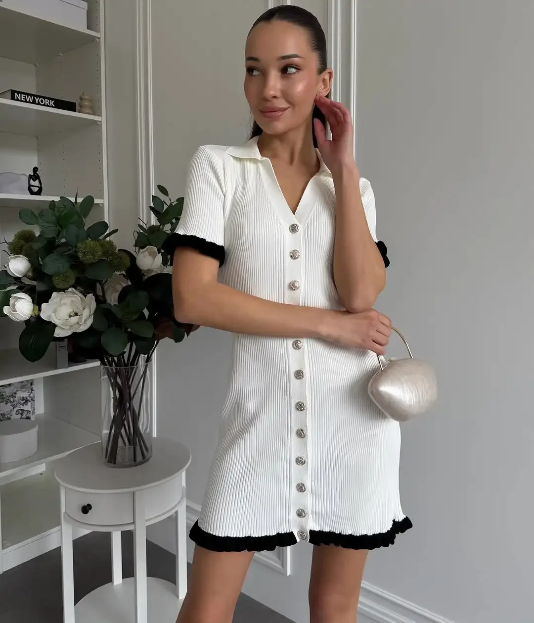 Fashion Yellow Knit Polo Mini Dress Short Sleeve Button Front Ruffle Trim Bodycon Women Dresses 2026 Elegant Casual Robe Y2k
Fashion Yellow Knit Polo Mini Dress Short Sleeve Button Front Ruffle Trim Bodycon Women Dresses 2026 Elegant Casual Robe Y2k
