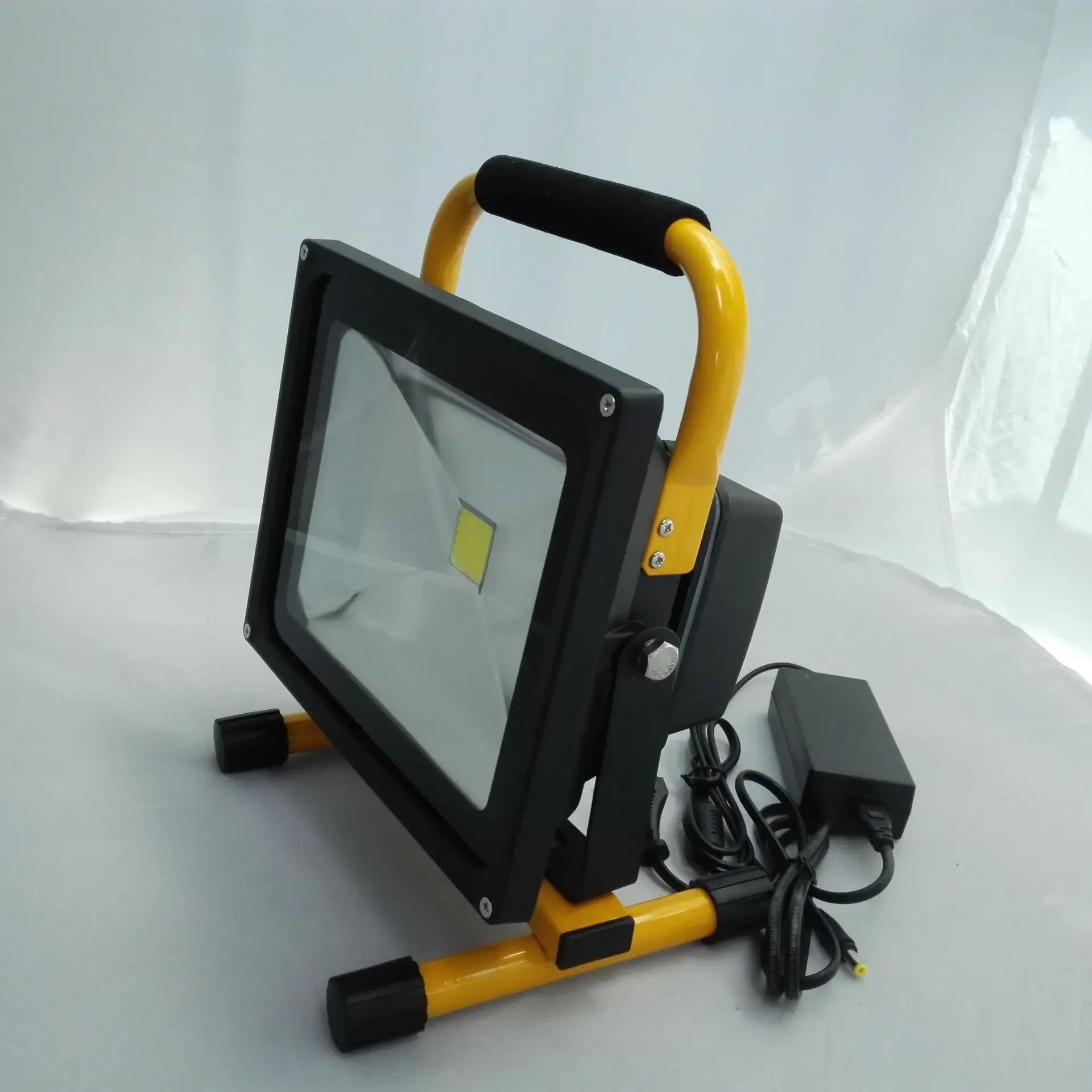 30W High-quality Dimming Portable Charging Light Factory Direct Sales Household Camping Barbecue Charging Work Light
30W High-quality Dimming Portable Charging Light Factory Direct Sales Household Camping Barbecue Charging Work Light
